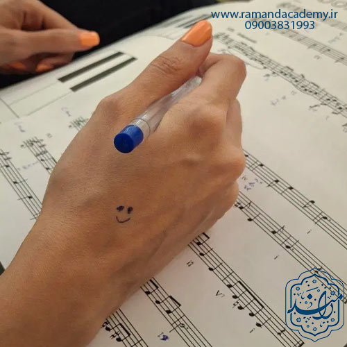 کلاس سلفژ در آموزشگاه رامند
