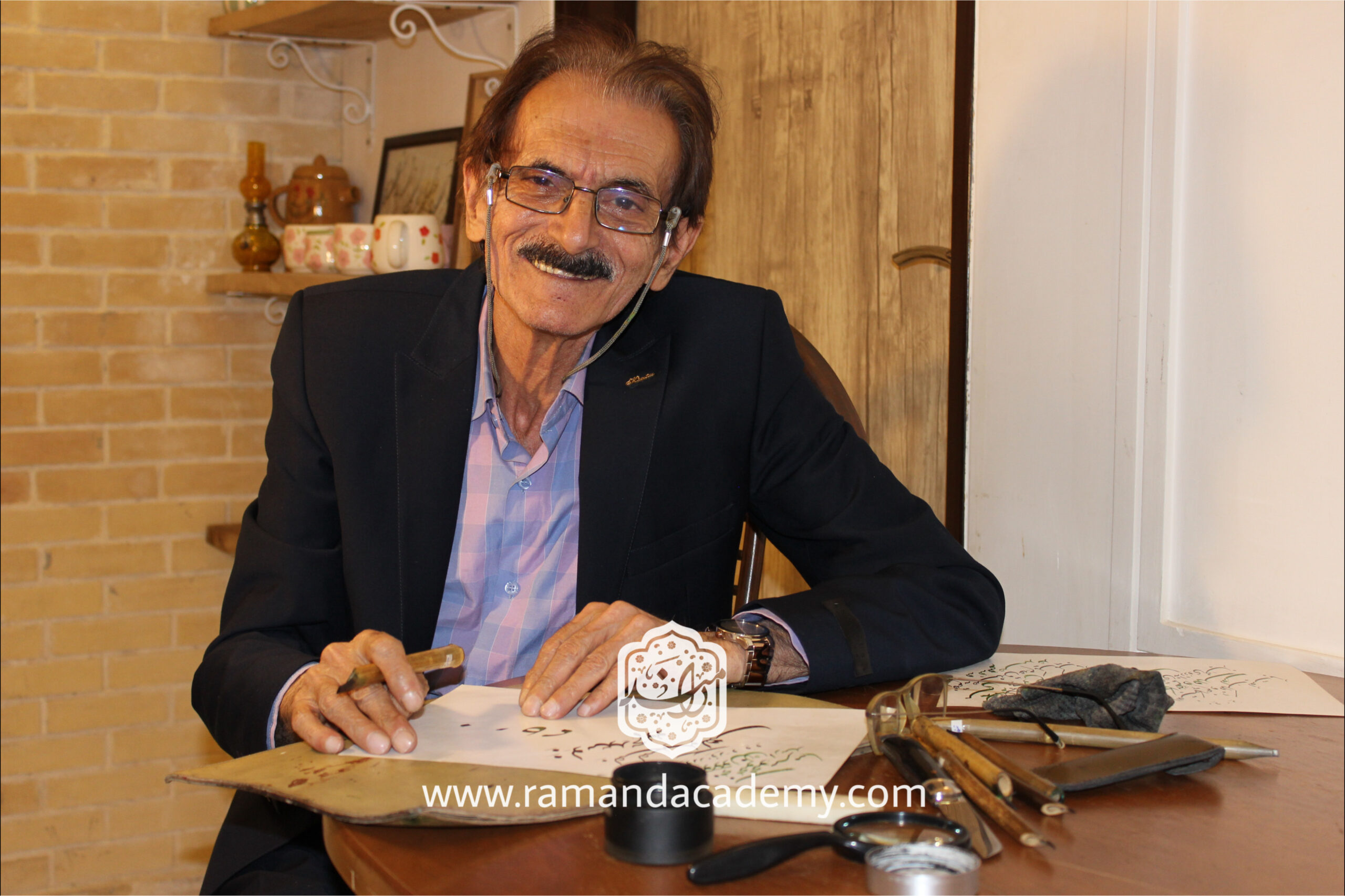 استاد ابراهیم خانزاده خوشنویس استاد و شاعر